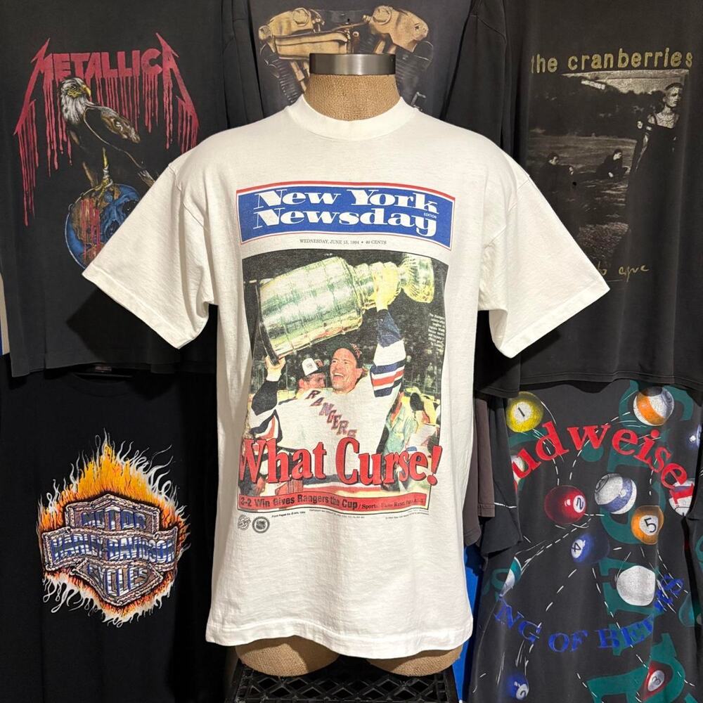 Vintage 1990s New York Rangers Newspaper T-shirt
